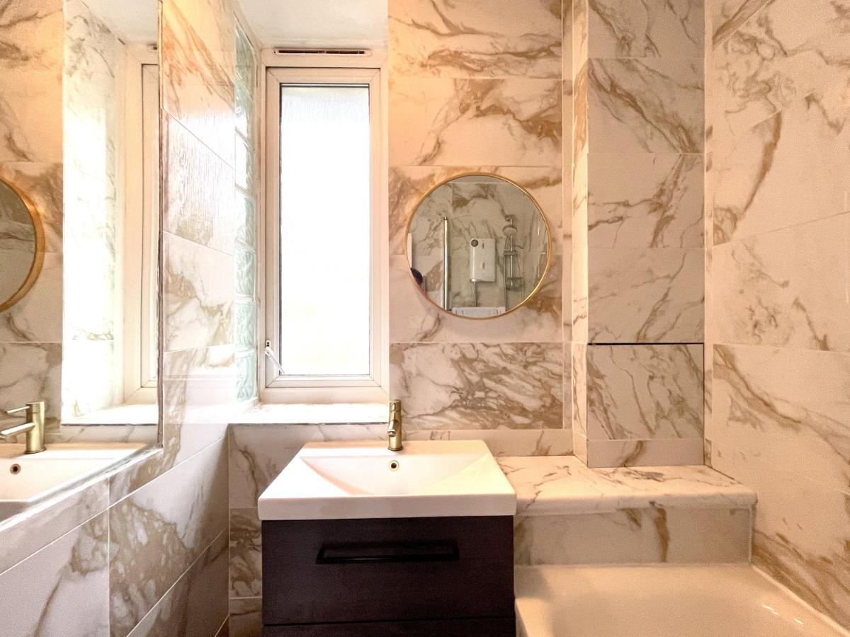 Beautiful 3-Bed Apartment At Swiss Cottage Londra Dış mekan fotoğraf