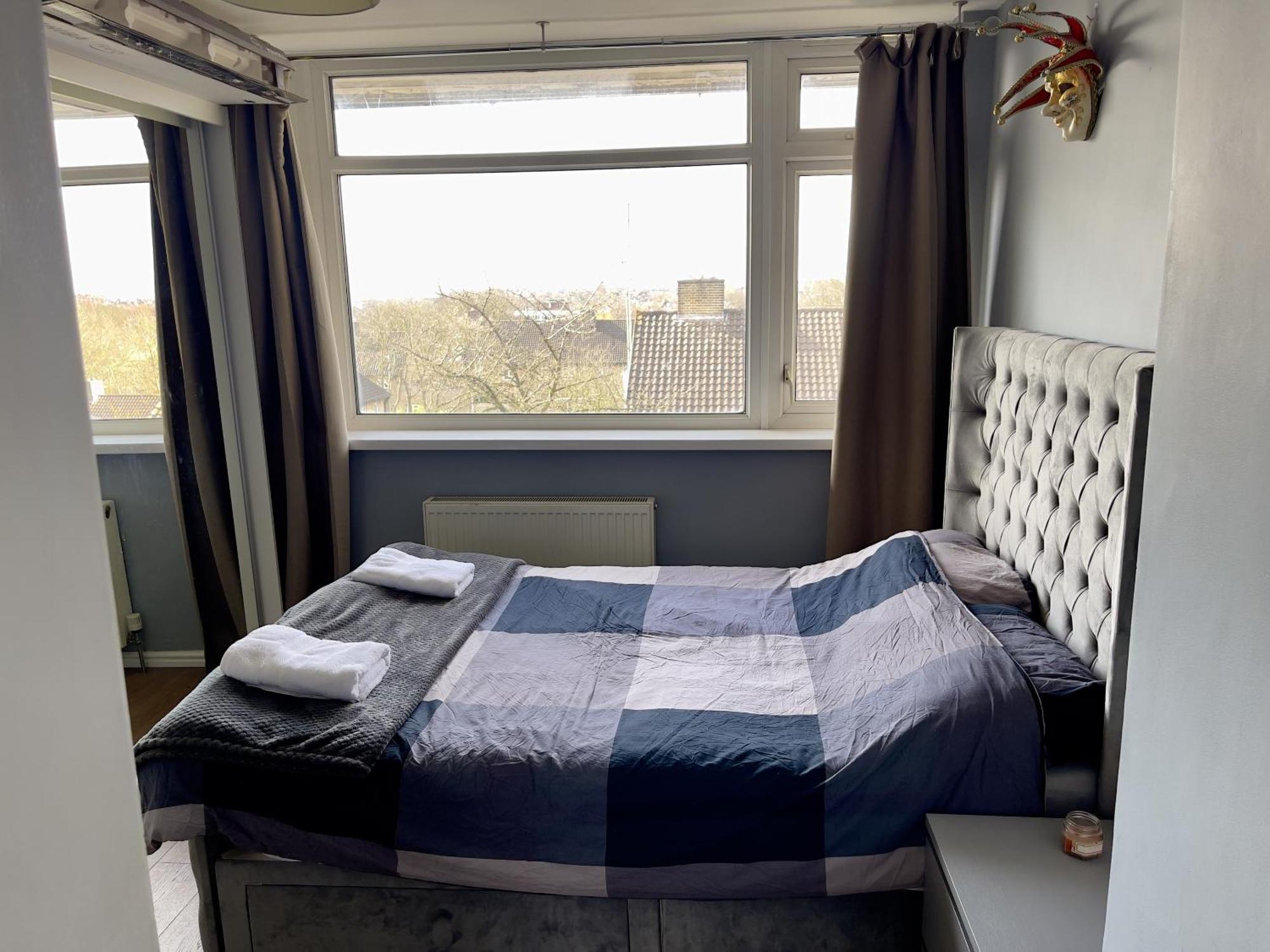 Beautiful 3-Bed Apartment At Swiss Cottage Londra Dış mekan fotoğraf